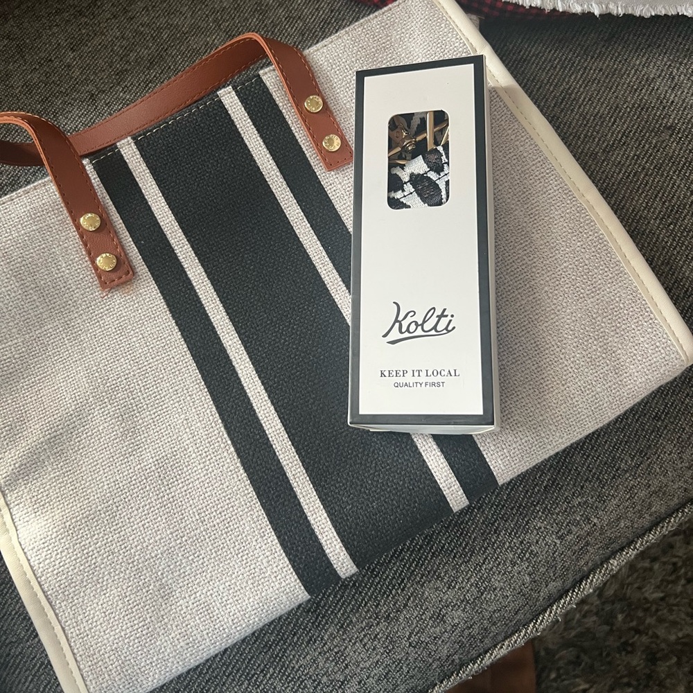 Small striped tote